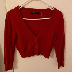Mak cropped vintage inspired sweater! 3/4 length sleeves lightweight!